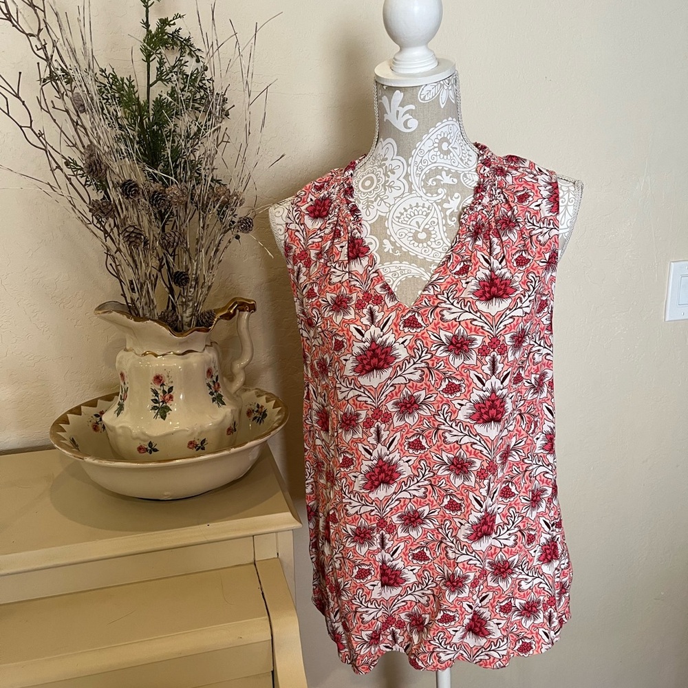 Gap flowey tank top